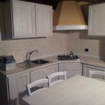 Cucina in larice spazzolato bianco